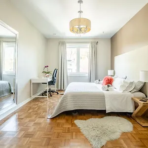 Habitación en casa particular Gabby's Place Downtown Core Canadá