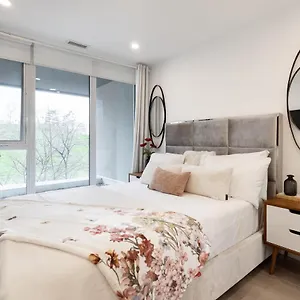  Apartment Chic 2 Bedroom 2.5 Bath Downtown Canada